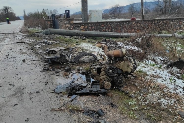 Bursa'da kaza &uuml;st&uuml;ne kaza: 2 yaralı