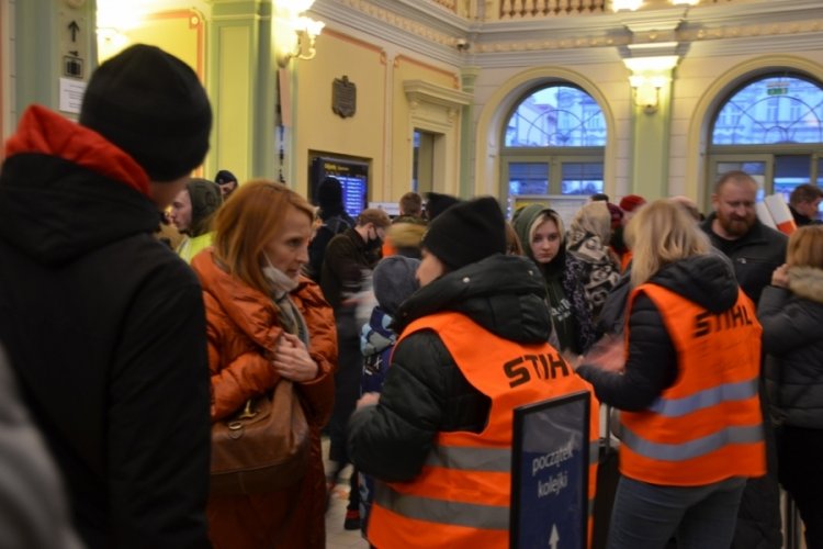 Ukrayna'dan Polonya'ya 500 binden fazla m&uuml;lteci sığındı