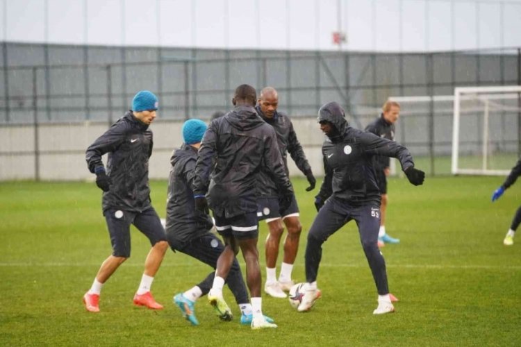 &Ccedil;aykur Rizespor, GZT Giresunspor ile kozlarını paylaşacak