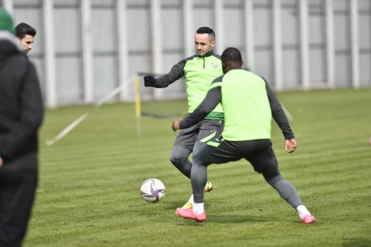 Bursaspor, Boluspor ma&ccedil;ına hazırlanıyor