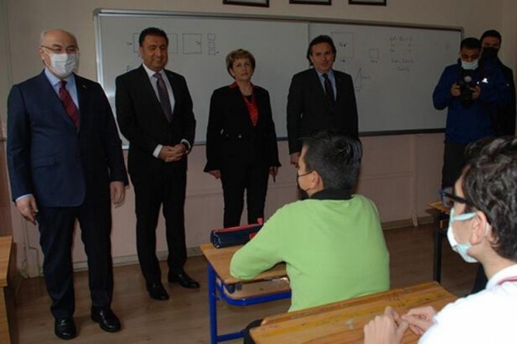 İzmir Valisi'nden 'diri fay' a&ccedil;ıklaması!