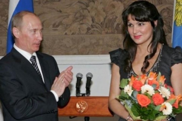 Putin'e destek veren Rus diva, Metropolitan Opera'nın kadrosundan &ccedil;ıkarıldı