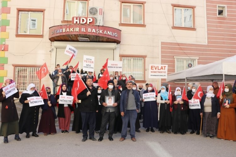 HDP &ouml;n&uuml;ndeki bekleyişte aile sayısı 266 oldu