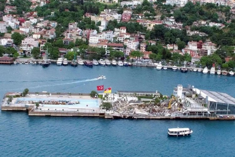 Galatasaray Adası yeniden sarı-kırmızılı kul&uuml;be verildi