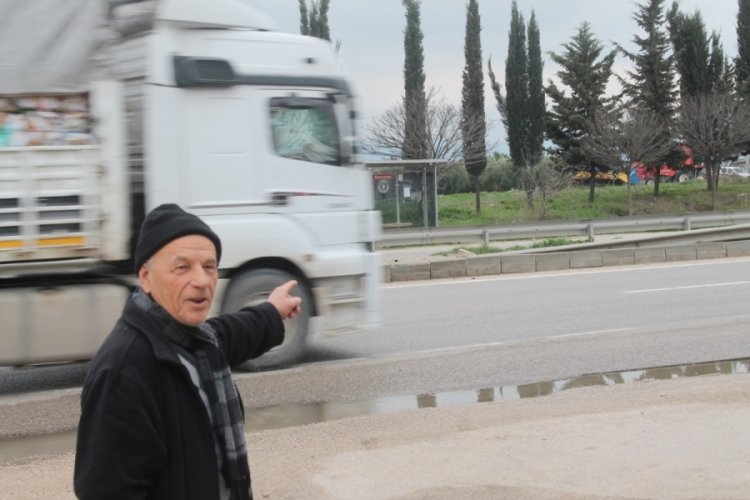 Bursa'nın bariyerden atlanarak girilen mahallesi (&Ouml;ZEL HABER)