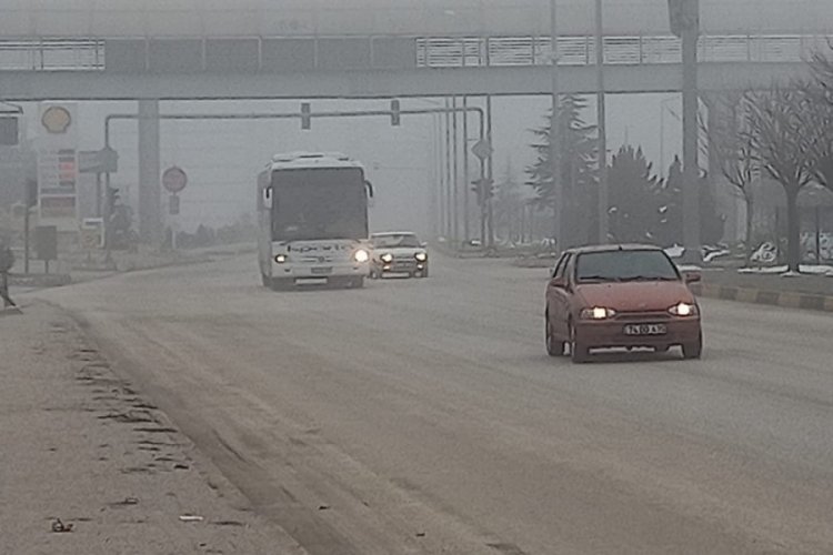 Yoğun sis ulaşımı etkiliyor