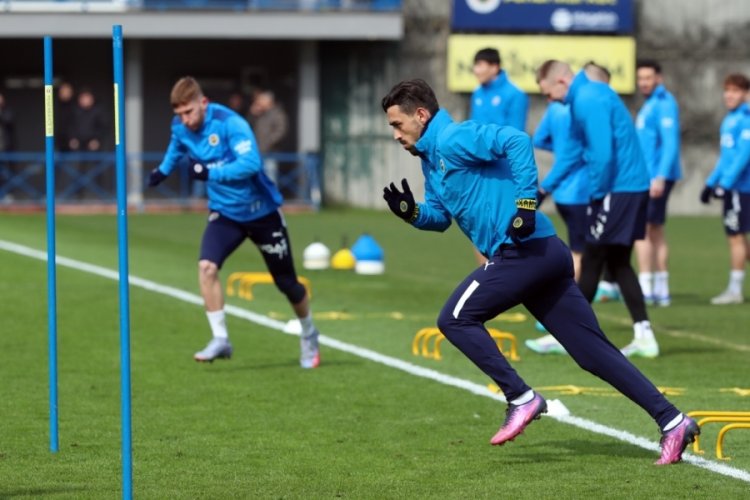 Fenerbah&ccedil;e, Trabzonspor'u ağırlayacak