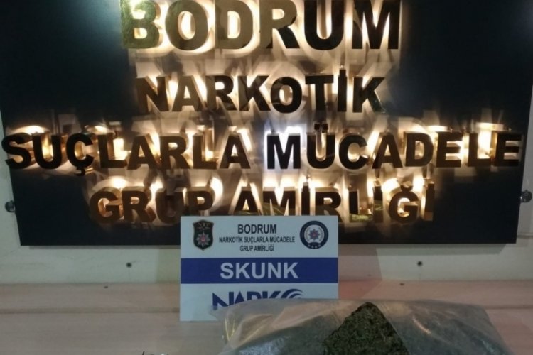 Polisten uyuşturucu tacirlerine darbe