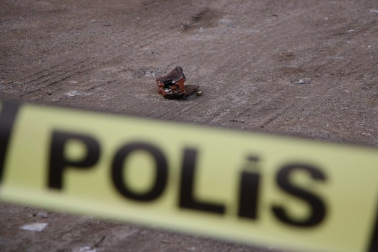 Husumetli iki kişi arasında &ccedil;ıkan silahlı kavgada 1 kişi yaralandı