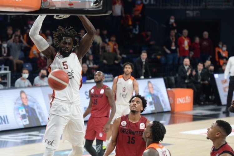 Galatasaray Nef, Gaziantep Basketbol'u yendi