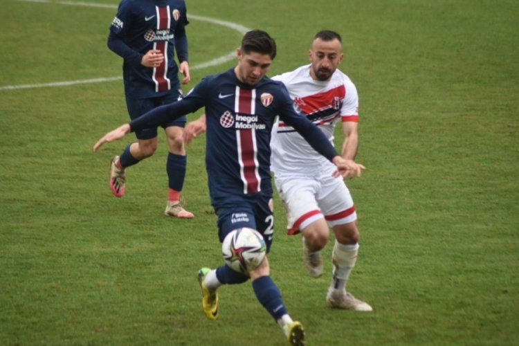 İneg&ouml;lspor sahasında ağırladığı Turgutluspor'u yendi