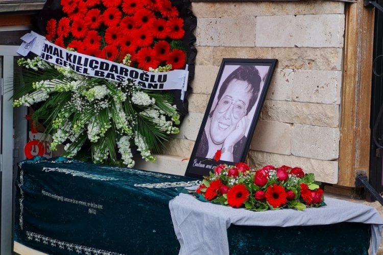Akrep Nalan'a b&uuml;y&uuml;k vefasızlık