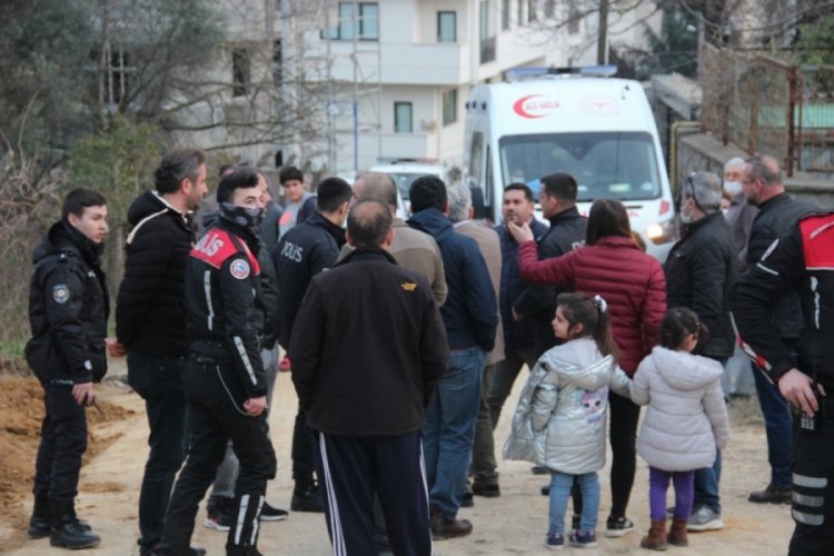 &Ccedil;&ouml;ken istinat duvarı mahalleliyi ayağa kaldırdı