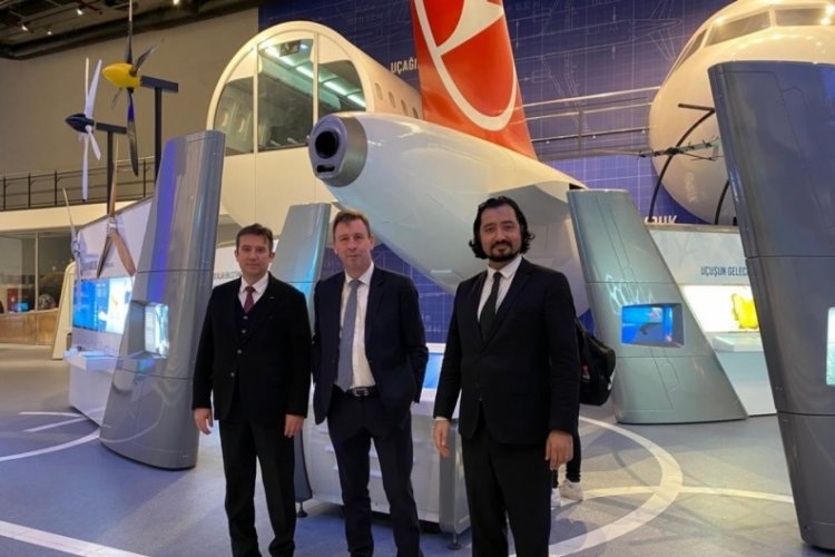 Simon Ward'dan GUHEM'e ziyaret