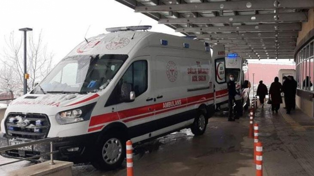 12 kişi metil alkolden zehirlendi