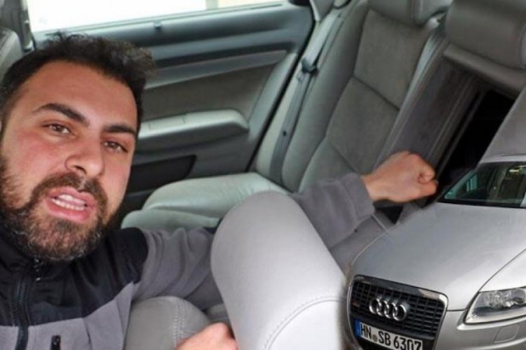 Arabasının kapısını a&ccedil;ık unuttu, parasını &ccedil;aldılar