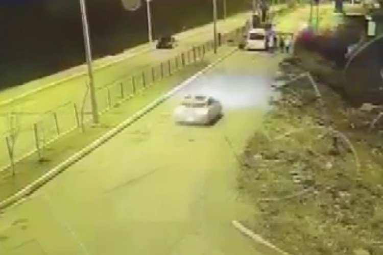 Polisin şehit olduğu kazanın g&ouml;r&uuml;nt&uuml;leri ortaya &ccedil;ıktı