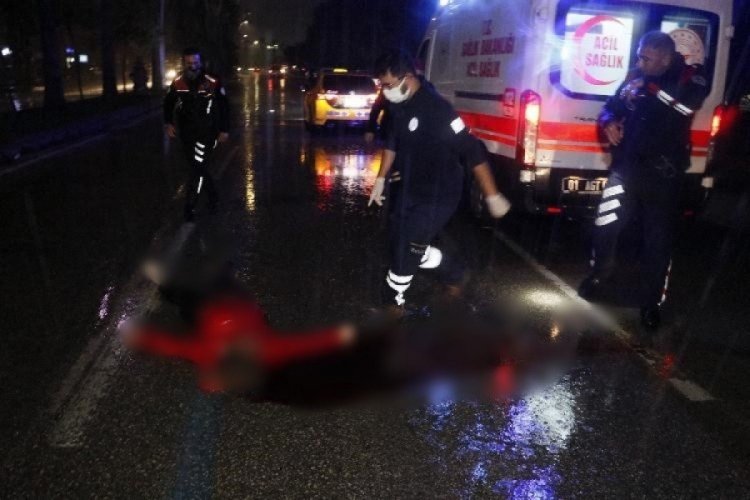 Yolun karşısına ge&ccedil;erken taksinin &ccedil;arptığı kadın hayatını kaybetti