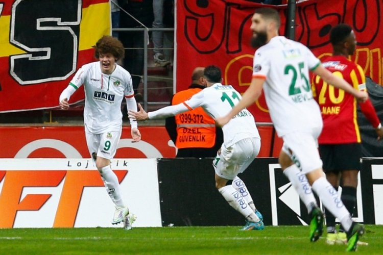 Alanyaspor, Kayserispor'u 2 golle ge&ccedil;ti