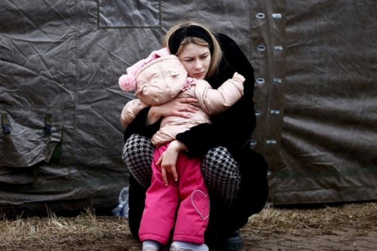 Fuhuş &ccedil;eteleri Rus işgalinden ka&ccedil;an Ukraynalı kadınları kandırıyor