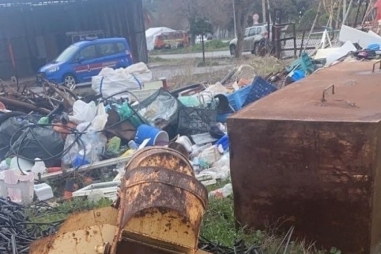 Jandarma &ccedil;alınan tarım aletlerini buldu