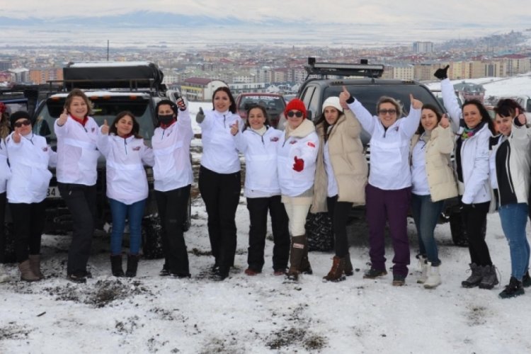 Erzurum'da kadınlardan 'off-road' g&ouml;sterisi
