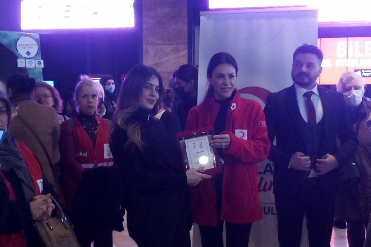 Kızılay Kadın Kolları Başkanlığı'ndan 8 Mart G&uuml;n&uuml;'nde anlamlı etkinlik