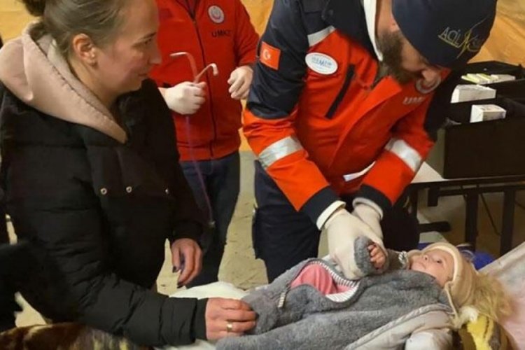 Ukrayna'da UMKE, 7 aylık bebeğe m&uuml;dahale