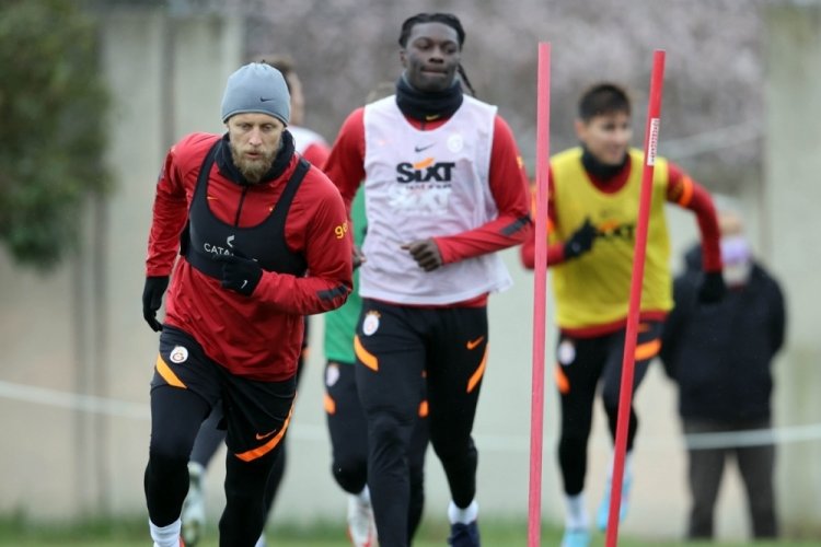 Galatasaray'ın Barcelona ma&ccedil;ı kamp kadrosu belli oldu