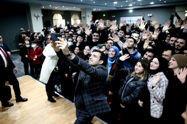 Sel&ccedil;uk Bayraktar Bursa'dan seslendi: T&uuml;rkiye'nin silahları d&uuml;nya g&uuml;ndeminde!