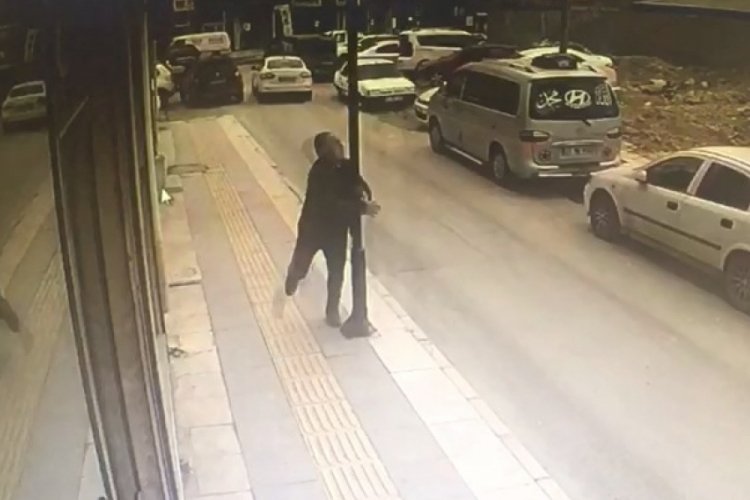 Direğe adeta kafa attı, neye uğradığını şaşırdı