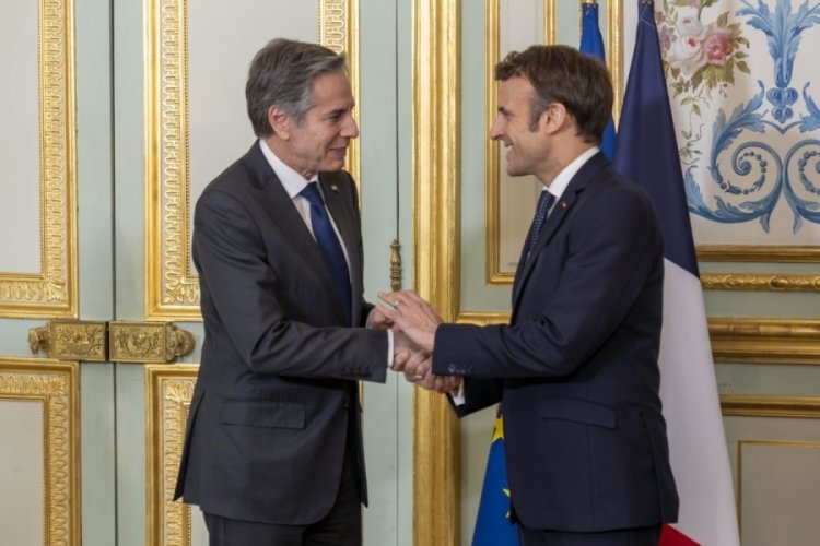 Macron ile ABD Dışişleri Bakanı Blinken bir araya geldi