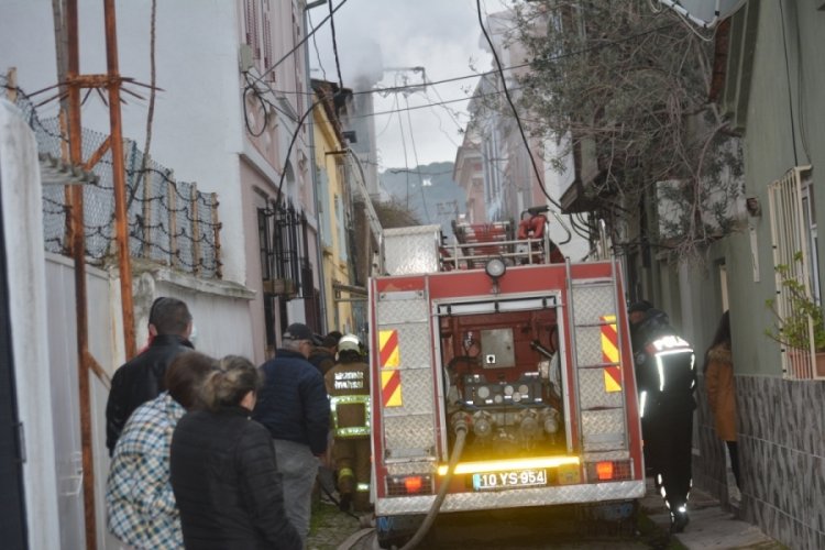 Balıkesir'de ev yangını korkuttu
