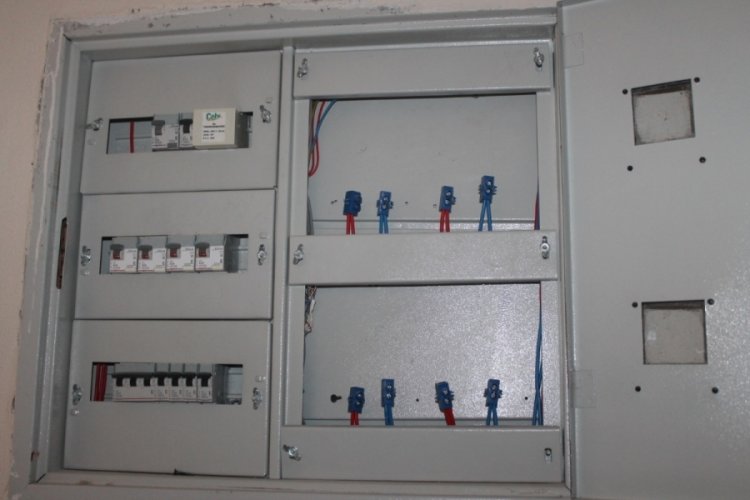 Bursa'nın imarlı ama elektriksiz evi (&Ouml;ZEL HABER)
