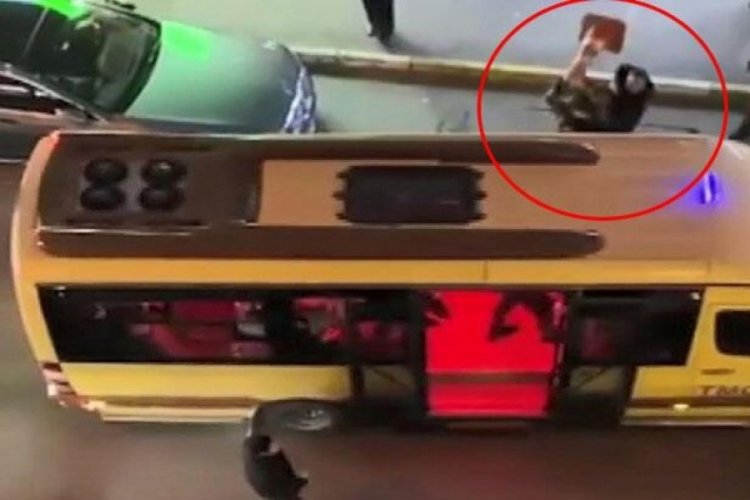 İstanbul'da duba dehşeti! Minib&uuml;s şof&ouml;r&uuml;ne saldırdı