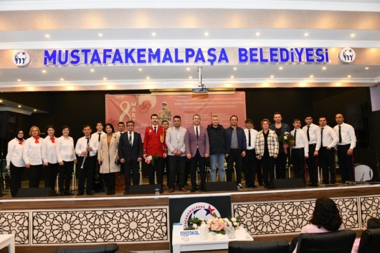 Bursa'da kadınlara &ouml;zel kutlama