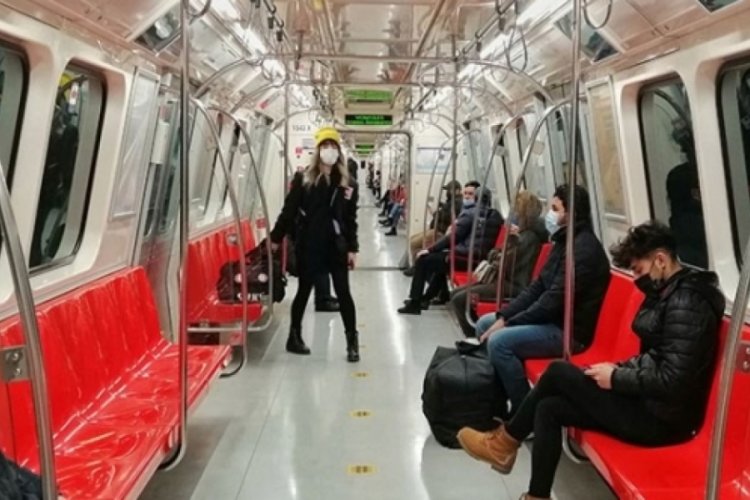 Kar yağışı metro seferlerini uzattı