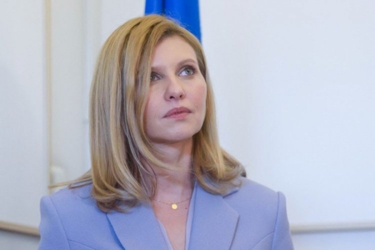 First Lady, d&uuml;nyaya mektupla seslendi