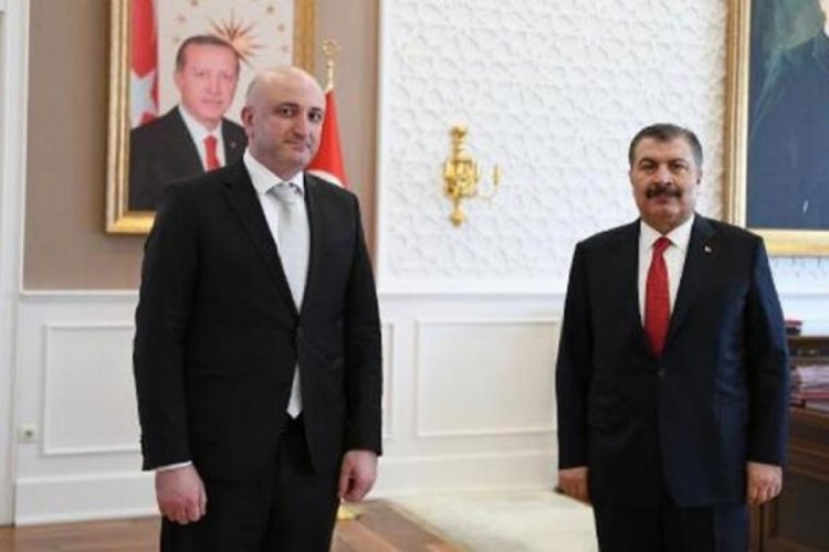 Bakan Fahrettin Koca, G&uuml;rcistanlı mevkidaşı ile g&ouml;r&uuml;şt&uuml;