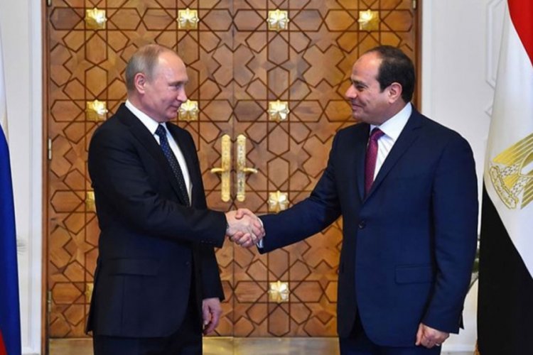 Vladimir Putin, Mısır Cumhurbaşkanı Sisi ile g&ouml;r&uuml;şt&uuml;