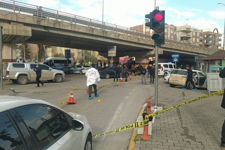 Şanlıurfa'da polise silahla ateş a&ccedil;ıldı: 2 yaralı