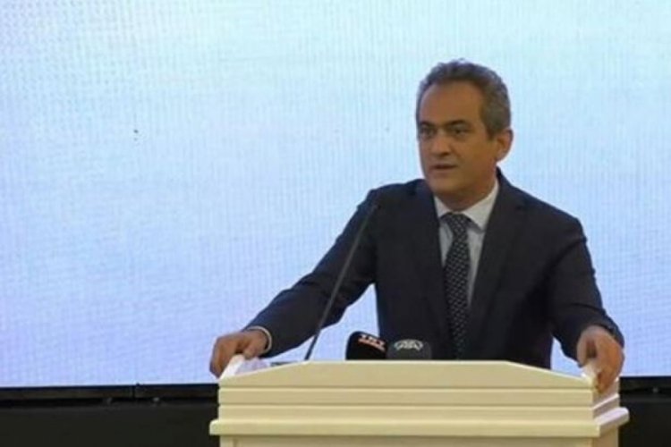 Bakan &Ouml;zer: Kadınlarımızın okullaşma oranları erkekleri ge&ccedil;ti