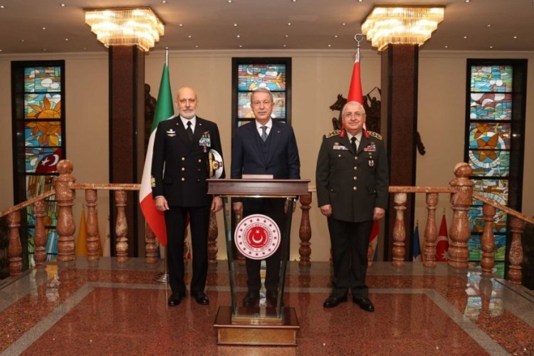 Hulusi Akar, İtalya Genelkurmay Başkanı Dragone'u kabul etti