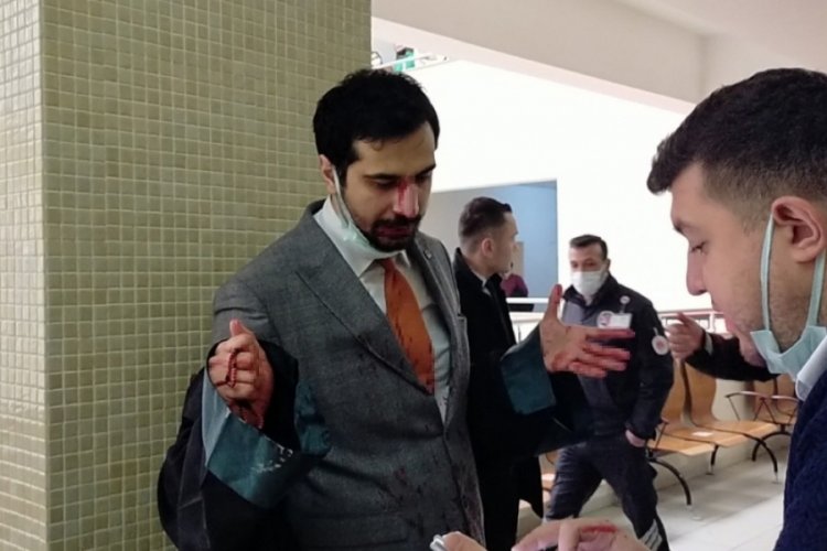 Adliyede avukata saldıran ş&uuml;phelilerden biri tutuklandı