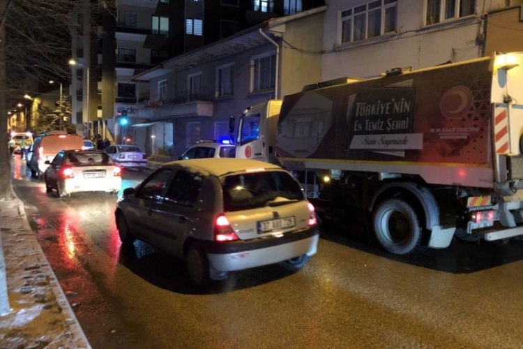 Buzlanma kazaları beraberinde getirdi