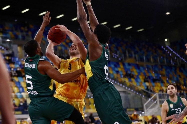 Frutti Extra Bursaspor, lideri elinden ka&ccedil;ırdı!
