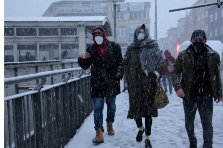 Uyarıları dikkate alan vatandaşlar toplu taşımaya y&ouml;neldi