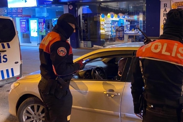 Polis ekipleri 100 aracı kontrol etti