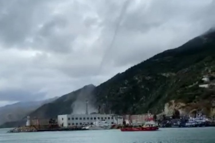 Hatay'da hortum paniğe sebep oldu