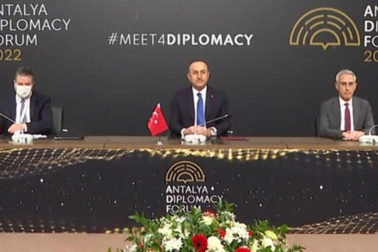 &Ccedil;avuşoğlu: Putin ve Zelenski prensip olarak karşı değil